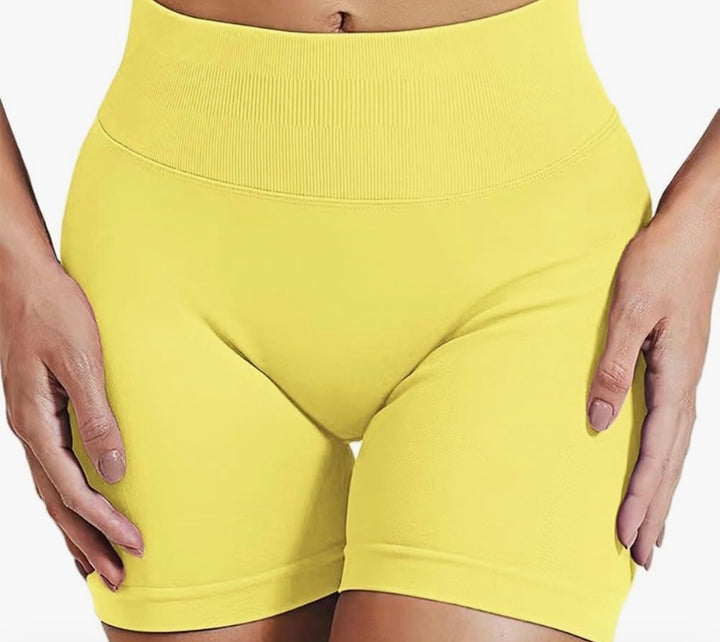 Shorts gelb