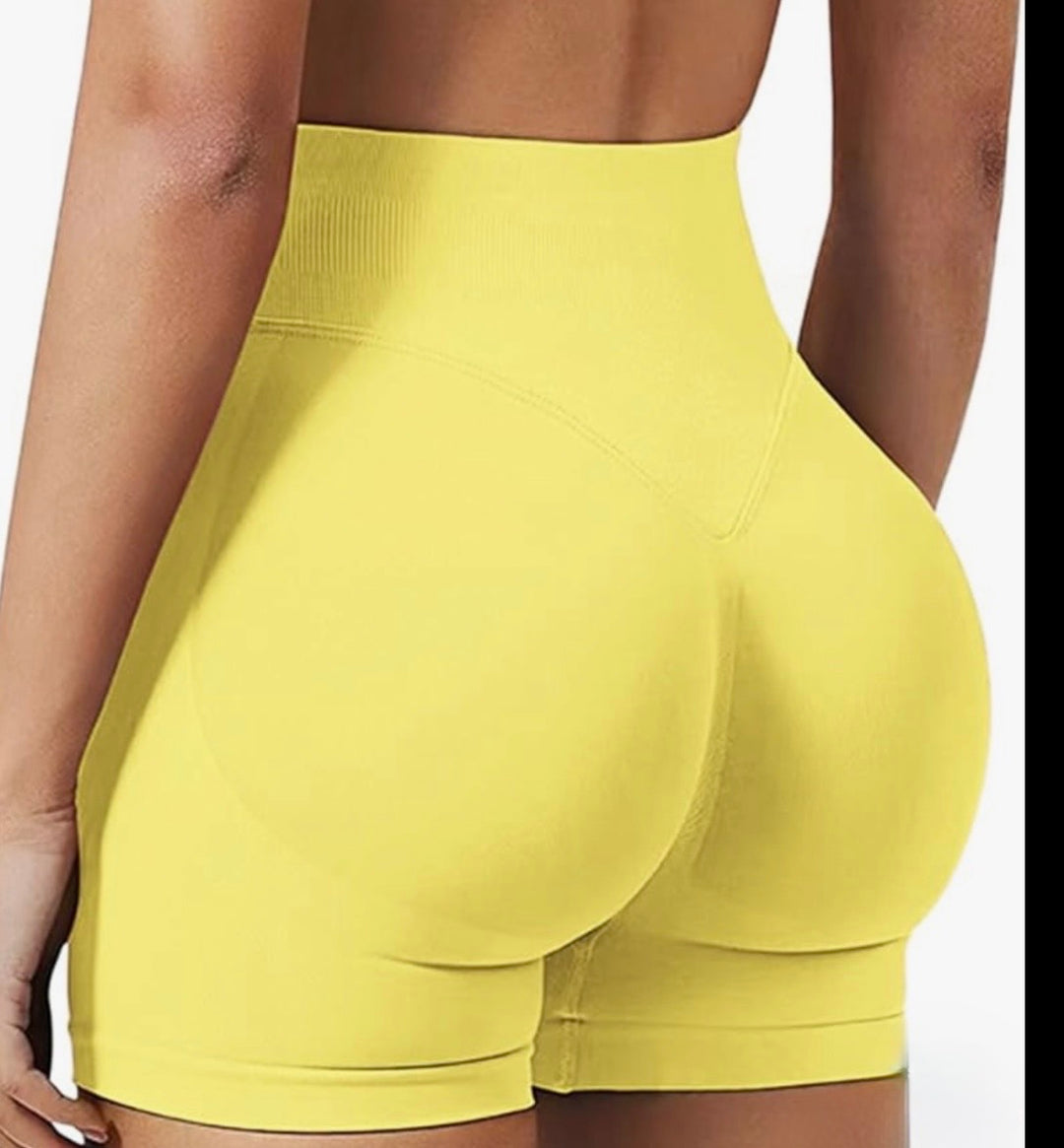 Shorts gelb